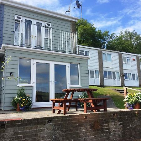 Freshwater Bay Holiday Cottages ペンブローク エクステリア 写真
