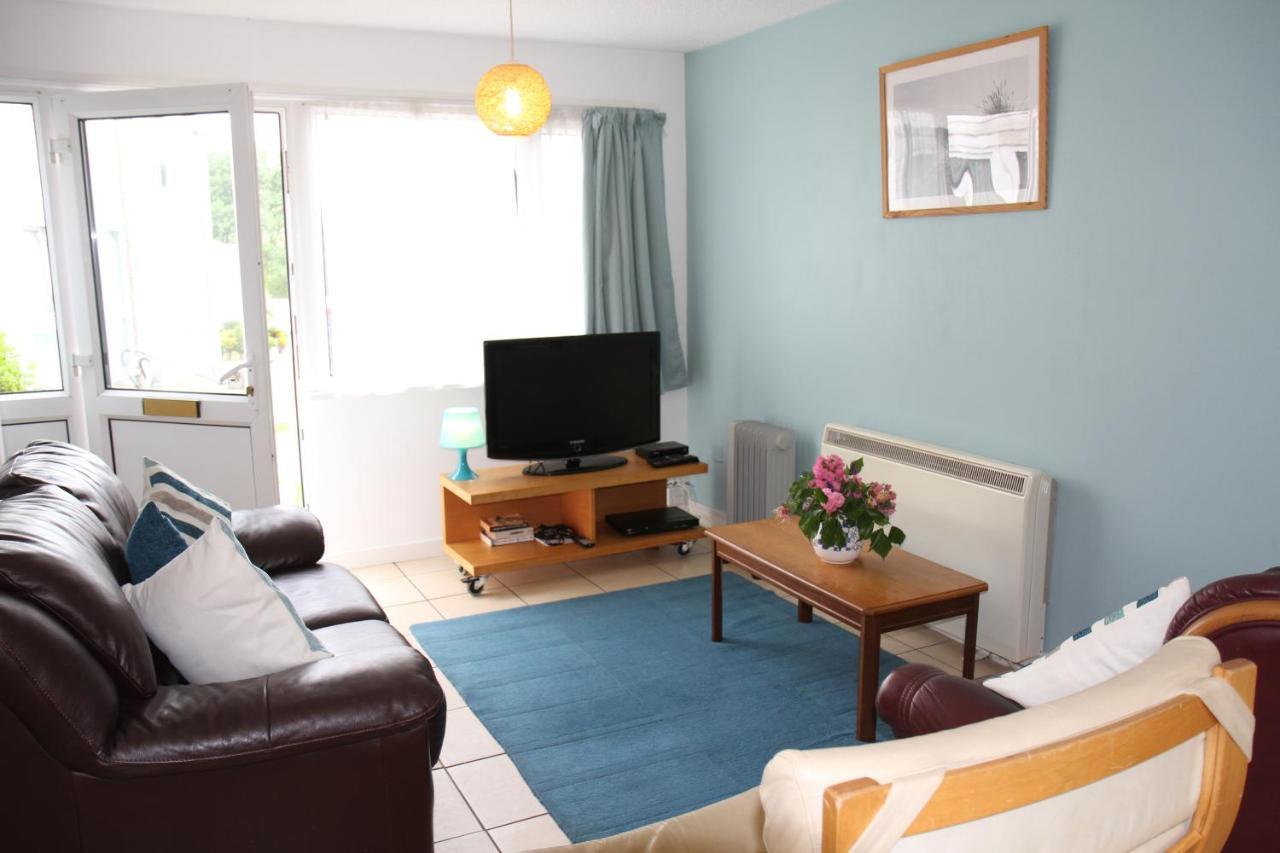 Freshwater Bay Holiday Cottages ペンブローク エクステリア 写真