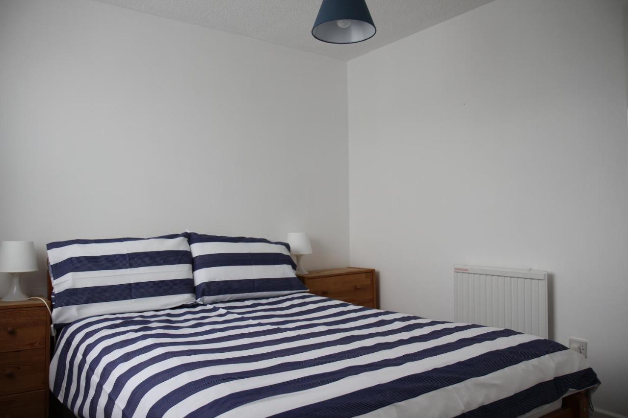 Freshwater Bay Holiday Cottages ペンブローク エクステリア 写真