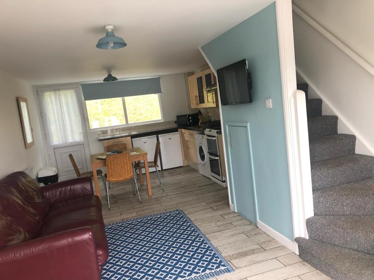 Freshwater Bay Holiday Cottages ペンブローク エクステリア 写真