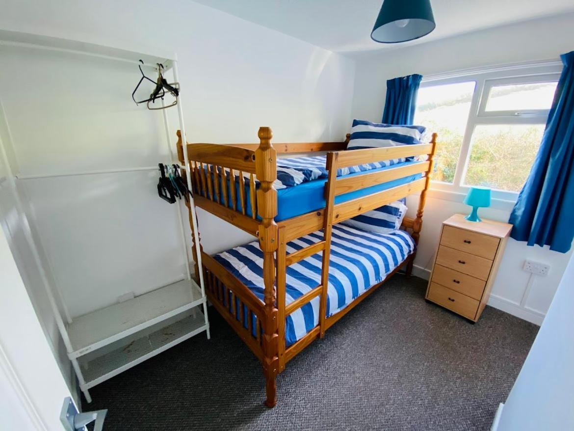 Freshwater Bay Holiday Cottages ペンブローク エクステリア 写真
