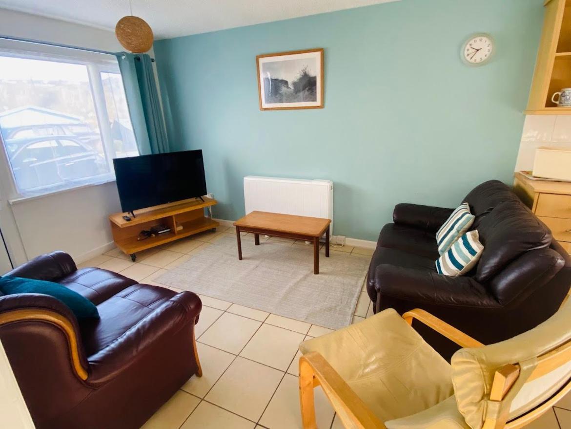 Freshwater Bay Holiday Cottages ペンブローク エクステリア 写真