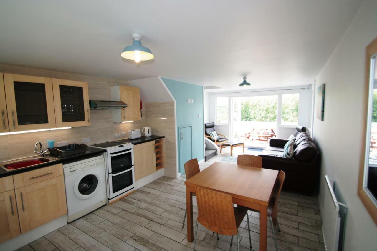Freshwater Bay Holiday Cottages ペンブローク エクステリア 写真